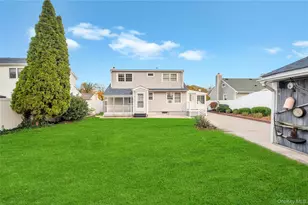 22 Herman Ave, North Babylon, NY 11703 - Photo 28