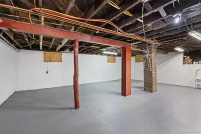 93 Vermont Avenue, Hempstead, NY 11550 - Photo 22