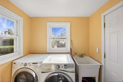 93 Vermont Avenue, Hempstead, NY 11550 - Photo 14