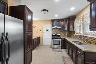 93 Vermont Ave, Hempstead, NY 11550 - Photo 12