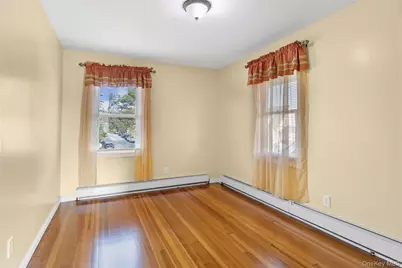 93 Vermont Avenue, Hempstead, NY 11550 - Photo 18