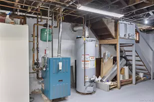 93 Vermont Ave, Hempstead, NY 11550 - Photo 24