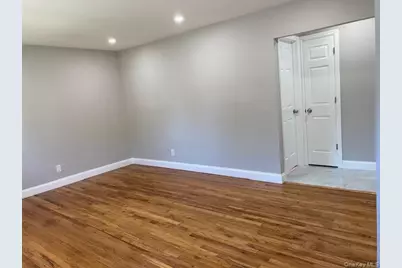 154 Charter Oaks, Brentwood, NY 11717 - Photo 14