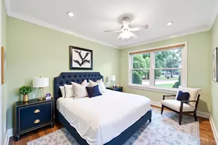 109 Oakside Dr, Smithtown, NY 11787 - Photo 18