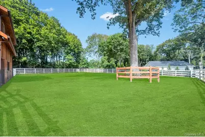 109 Oakside Drive, Smithtown, NY 11787 - Photo 36