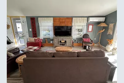 53 Village Circle S, Manorville, NY 11949 - Photo 4