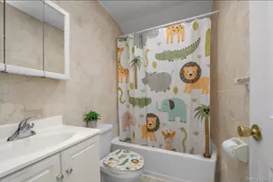 88-10 70th Rd, Forest Hills, NY 11375 - Photo 8