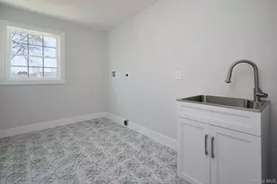 1480 Adam Pl, Wantagh, NY 11793 - Photo 4