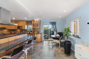 902 Dean Ave, Bronx, NY 10465 - Photo 10