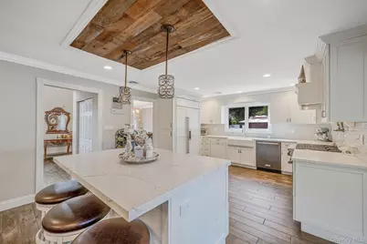 31 Dillon Drive, Dix Hills, NY 11746 - Photo 10