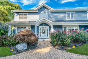 31 Dillon Dr, Dix Hills, NY 11746 - Photo 2