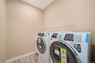 64 Blydenburgh Rd, Centereach, NY 11720 - Photo 22