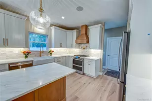 64 Blydenburgh Rd, Centereach, NY 11720 - Photo 24