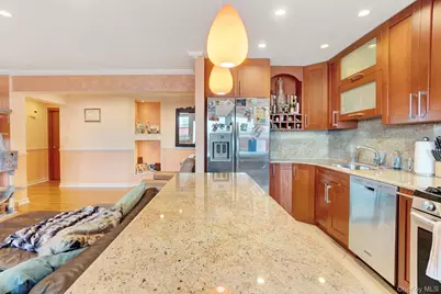 2800 Coyle #622, Brooklyn, NY 11235 - Photo 12