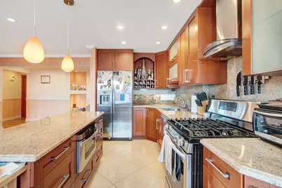 2800 Coyle #622, Brooklyn, NY 11235 - Photo 10