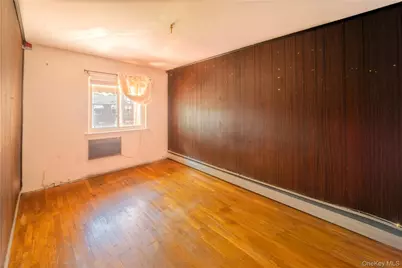 565 E 81st Street, Brooklyn, NY 11236 - Photo 10