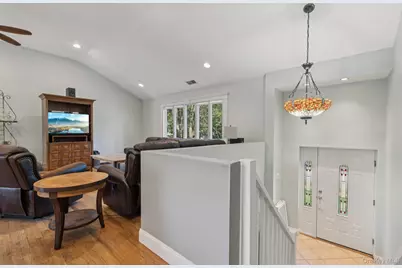 12 Wesleyan Road, Commack, NY 11725 - Photo 4