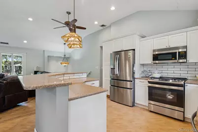 12 Wesleyan Road, Commack, NY 11725 - Photo 12