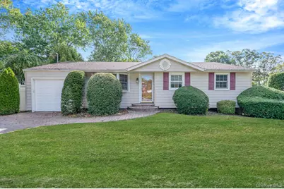 32 Seaman Neck Road, Dix Hills, NY 11746 - Photo 1