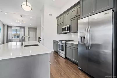 295 Silver Timber Drive, Yaphank, NY 11980 - Photo 8