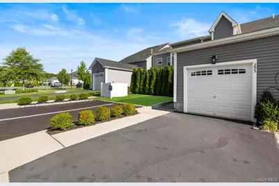 295 Silver Timber Drive, Yaphank, NY 11980 - Photo 28