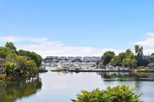 210 Pelham Rd, New Rochelle, NY 10805 - Photo 18