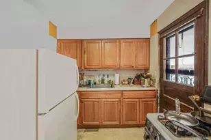 361 35th St, Lindenhurst, NY 11757 - Photo 10