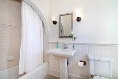 169 Kneeland Avenue, Yonkers, NY 10705 - Photo 34