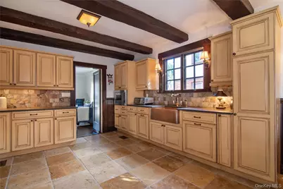 169 Kneeland Avenue, Yonkers, NY 10705 - Photo 20