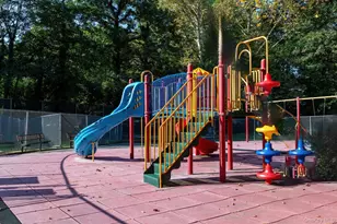 4901 Henry Hudson Pkwy, Bronx, NY 10471 - Photo 24