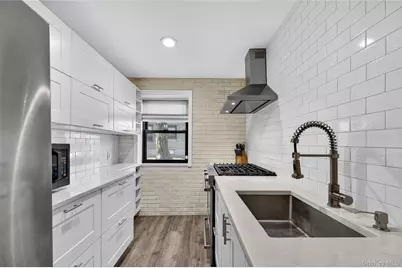 8 Terrace Circle #1B, Great Neck, NY 11021 - Photo 6