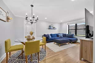 8 Terrace Cir, Great Neck, NY 11021 - Photo 2