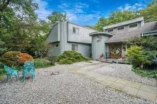 271 Bread and Cheese Hollow Rd, Northport, NY 11768 - Photo 2