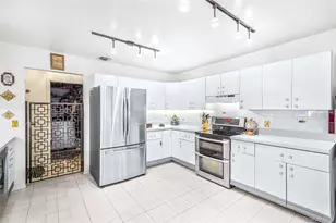 271 Bread and Cheese Hollow Rd, Northport, NY 11768 - Photo 10