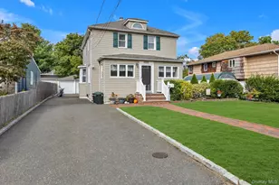 23 E 24th St, Huntington Station, NY 11746 - Photo 18