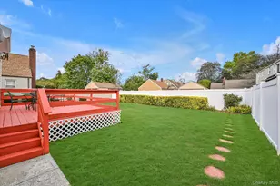 141 Brown Ave, Hempstead, NY 11550 - Photo 18