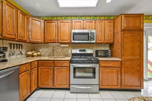 141 Brown Ave, Hempstead, NY 11550 - Photo 6