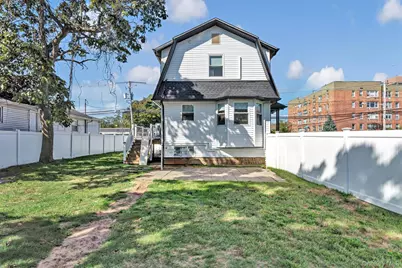 159 Southside Avenue, Freeport, NY 11520 - Photo 12