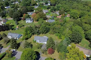 152 Baywood Dr, Calverton, NY 11933 - Photo 32