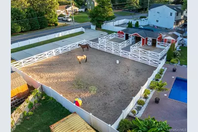 895 Sycamore Avenue, Bohemia, NY 11716 - Photo 36