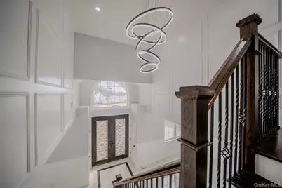 68 Spruce Street, Hicksville, NY 11801 - Photo 20