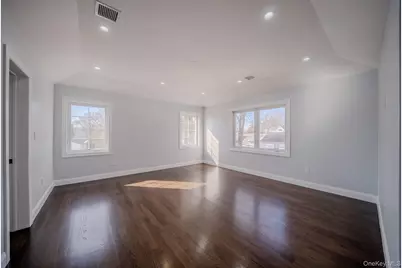 68 Spruce Street, Hicksville, NY 11801 - Photo 24