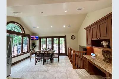 10 Hazelwood Court, Jericho, NY 11753 - Photo 8