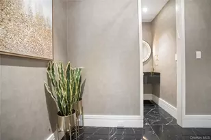 570 Bedford Ave, Brooklyn, NY 11249 - Photo 18