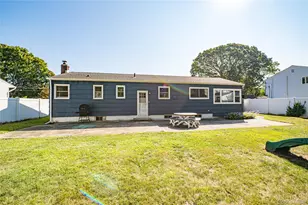 16 Adams Pl, West Islip, NY 11795 - Photo 20