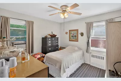 58 Sudbury Lane, Westbury, NY 11590 - Photo 10