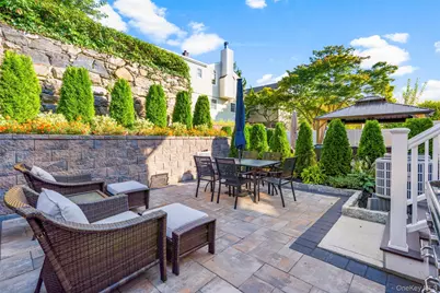 196 Gainsborg Avenue, West Harrison, NY 10604 - Photo 18