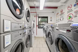 21-20 33rd Rd, Astoria, NY 11106 - Photo 14