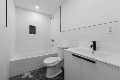 258-10 147 Road, Rosedale, NY 11422 - Photo 24