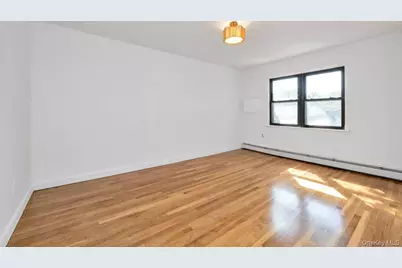 2445 Lurting Avenue, Bronx, NY 10469 - Photo 18